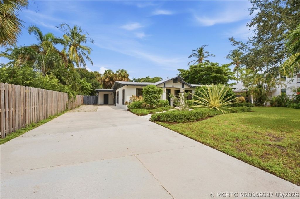 807 SE Weir Street , Stuart, FL 34994 Photo