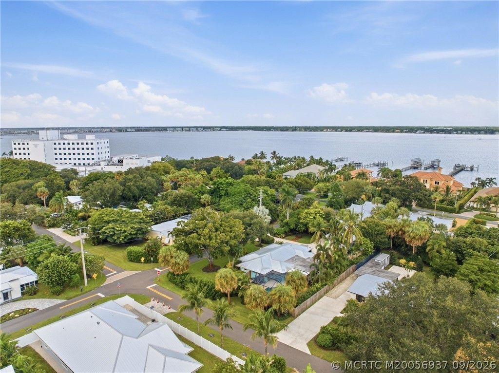 807 SE Weir Street , Stuart, FL 34994 Photo