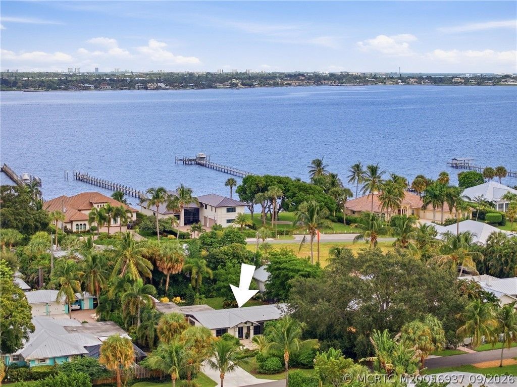 807 SE Weir Street , Stuart, FL 34994 Photo