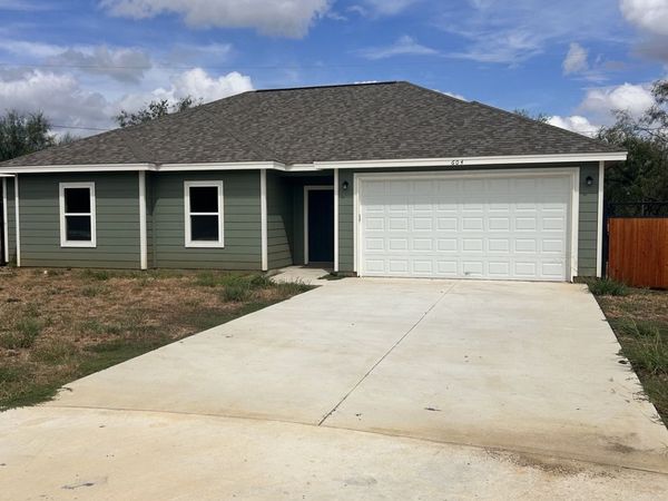 608 MUSTANG CIRCLE, Nixon, TX 78140