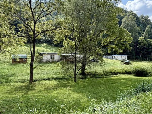 464 Dingus Hollow Lane, Fort Blackmore, VA 24250