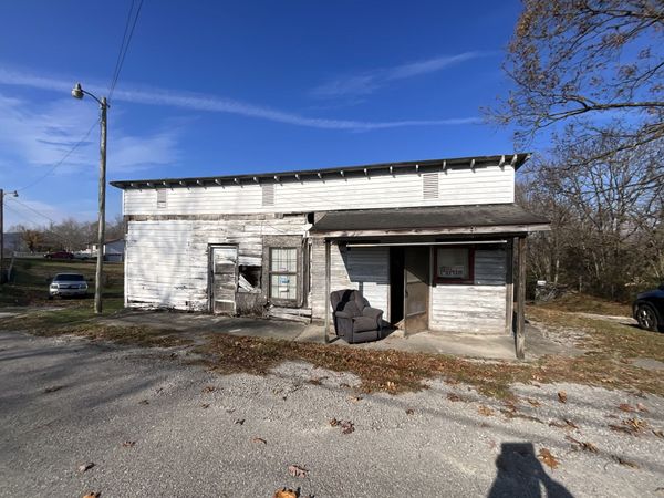341 Davenport Rd , La Follette, TN 37766