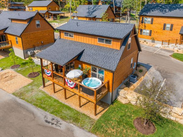 275 Short Creek Trail , Hollister, MO 65672
