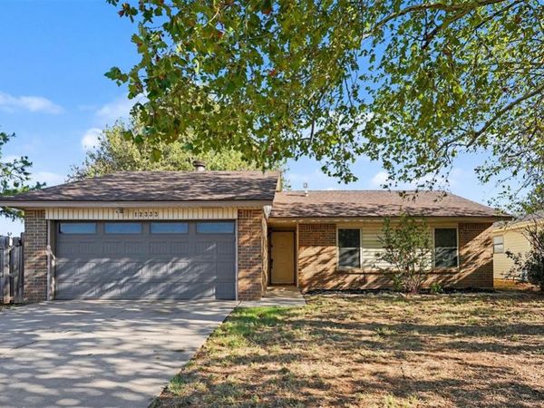 12333 Newgate Corner, Yukon, OK 73099