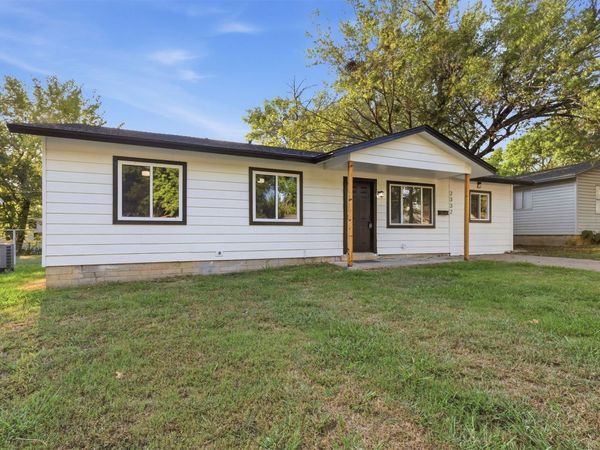 2332 S Poplar Street , Sapulpa, OK 74066