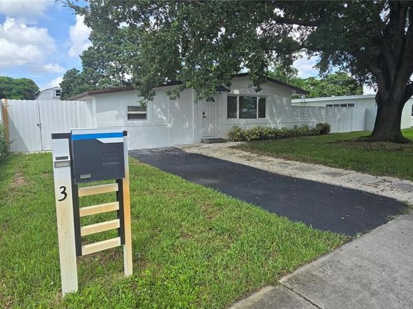 320 N 70th Ter , Hollywood, FL 33024
