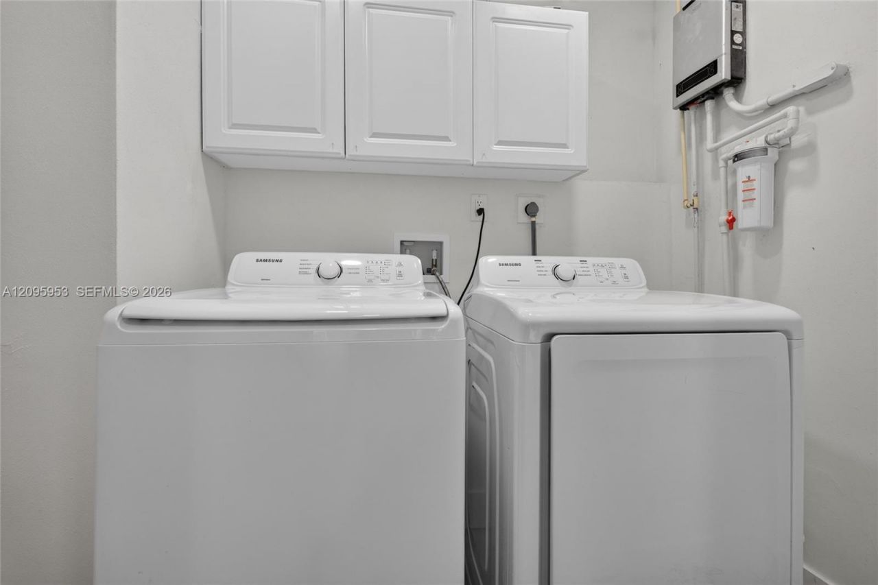 320 N 70th Ter, Hollywood, FL 33024 Photo
