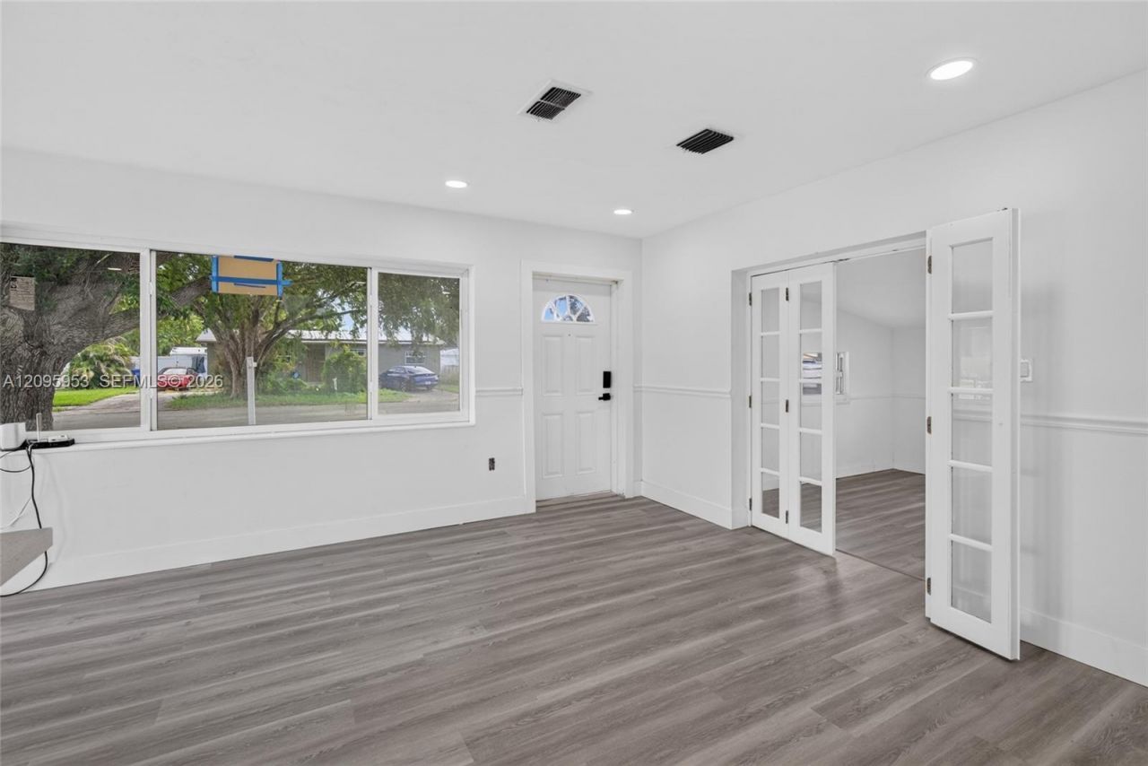 320 N 70th Ter, Hollywood, FL 33024 Photo