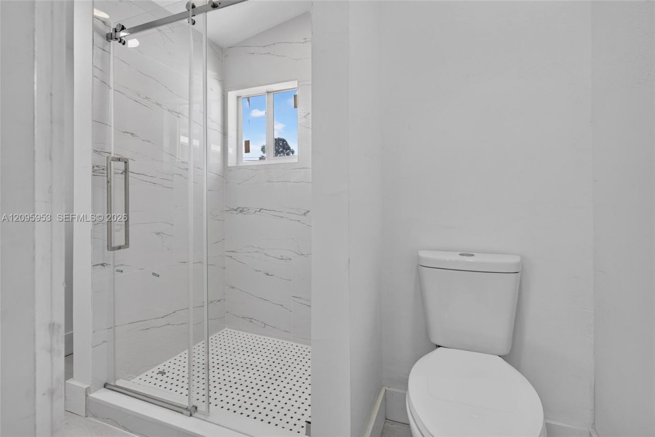 320 N 70th Ter, Hollywood, FL 33024 Photo