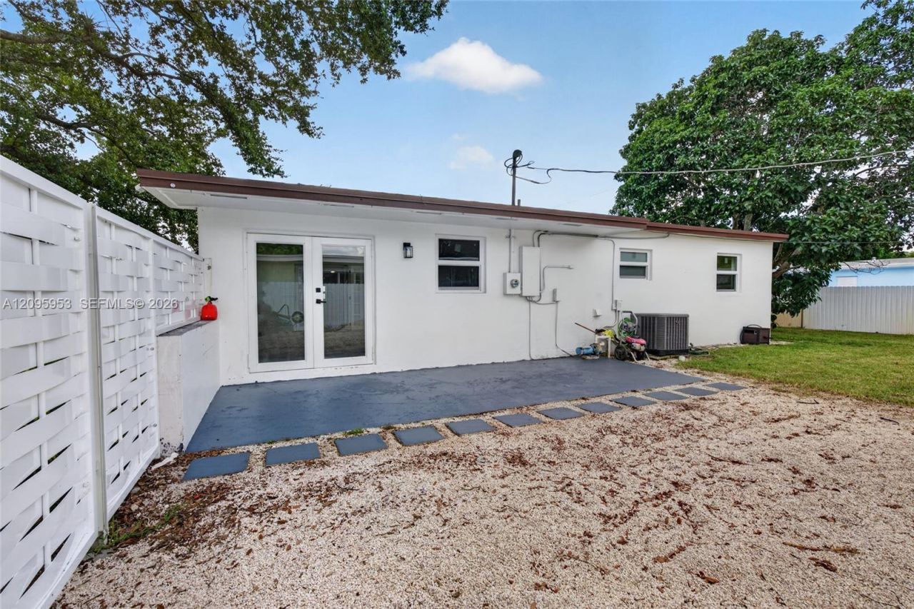 320 N 70th Ter, Hollywood, FL 33024 Photo