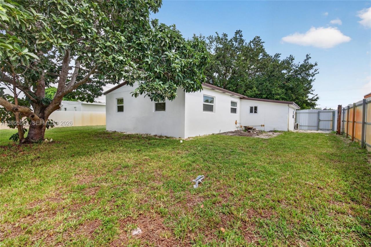 320 N 70th Ter, Hollywood, FL 33024 Photo