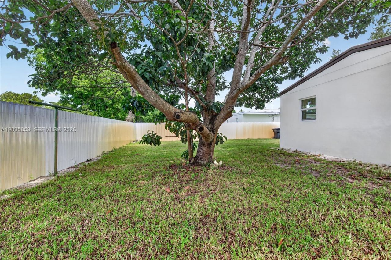320 N 70th Ter, Hollywood, FL 33024 Photo