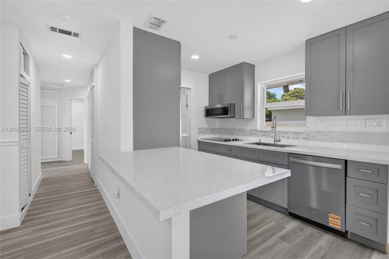 320 N 70th Ter, Hollywood, FL 33024 Photo