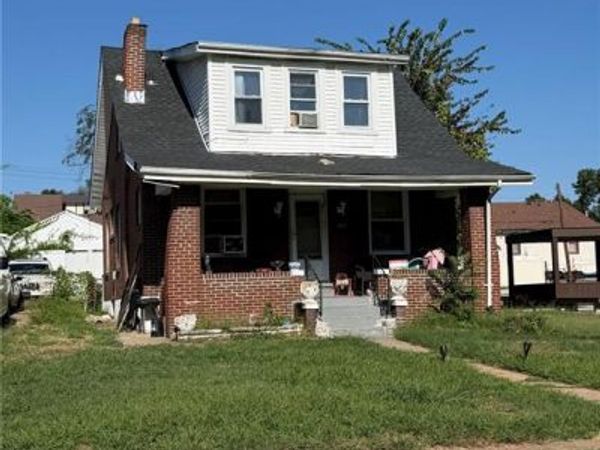 3637 Pine Grove Avenue , Uplands Park, MO 63121