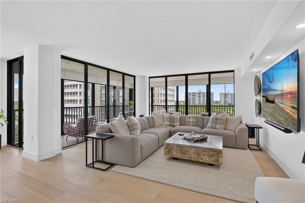 11 Bluebill Ave , Unit 606, Naples, FL 34108 Photo