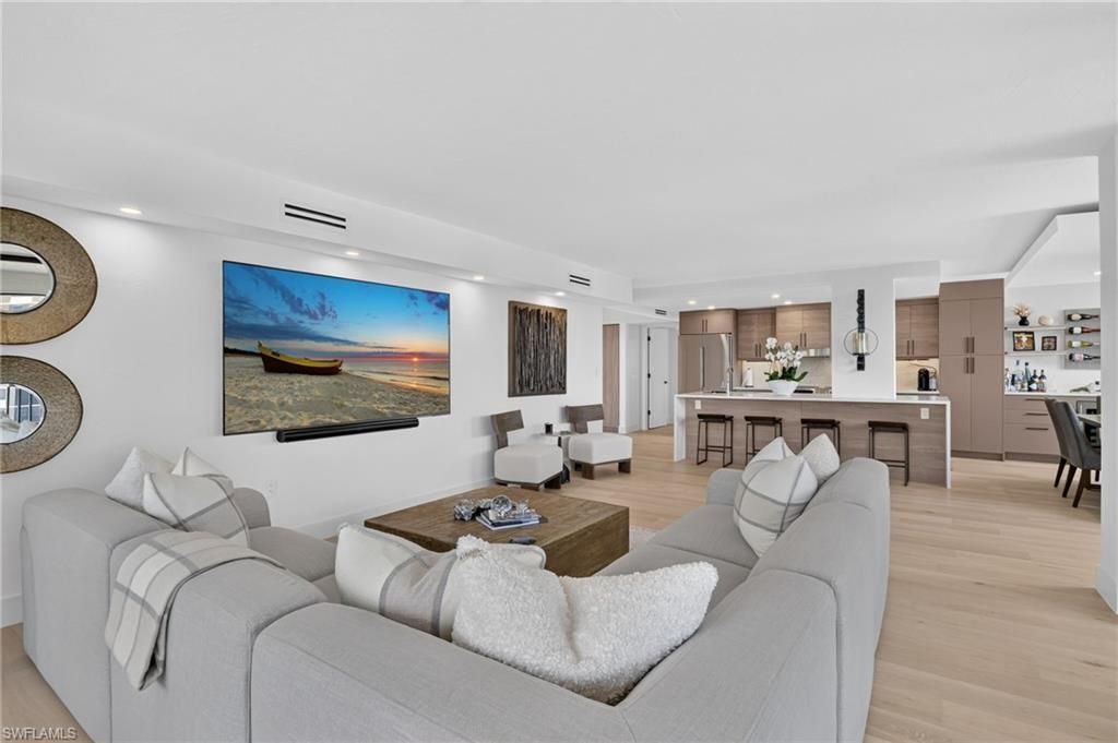 11 Bluebill Ave , Unit 606, Naples, FL 34108 Photo