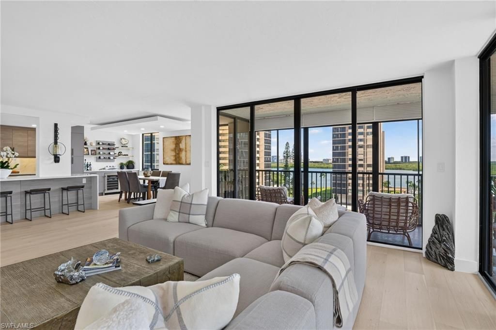 11 Bluebill Ave , Unit 606, Naples, FL 34108 Photo