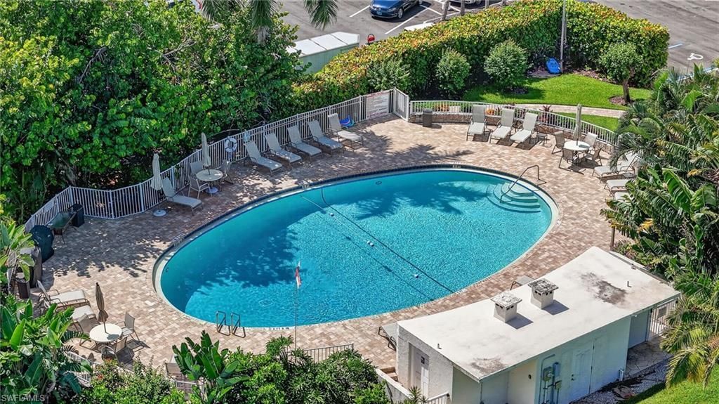 11 Bluebill Ave , Unit 606, Naples, FL 34108 Photo