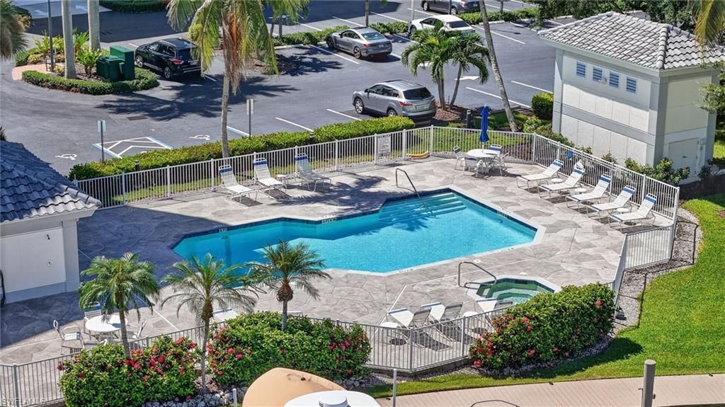 11 Bluebill Ave , Unit 606, Naples, FL 34108 Photo