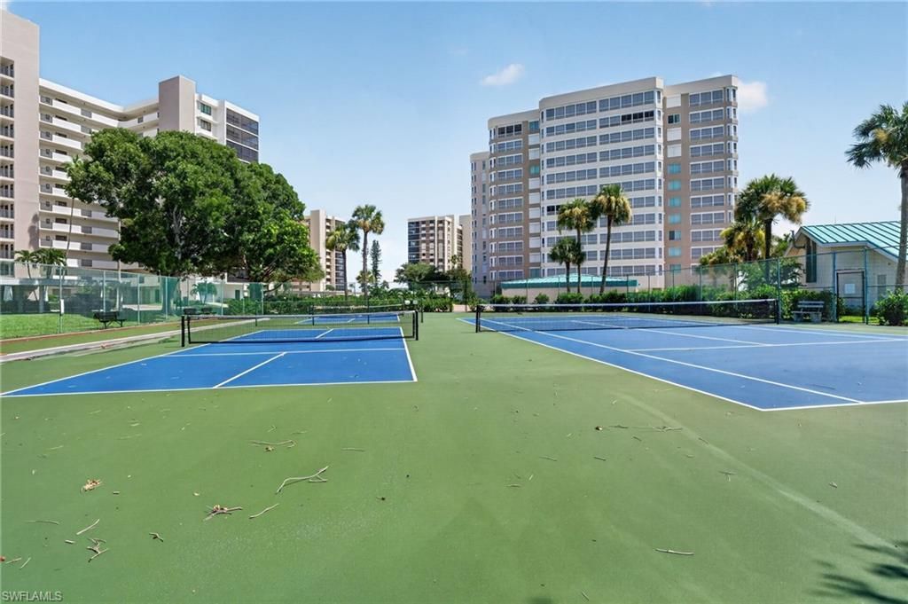 11 Bluebill Ave , Unit 606, Naples, FL 34108 Photo
