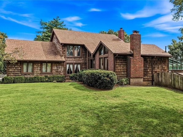 4209 W 104th Terrace, Overland Park, KS 66207