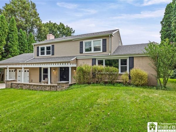 84 Deer Creek Road , Pittsford, NY 14534