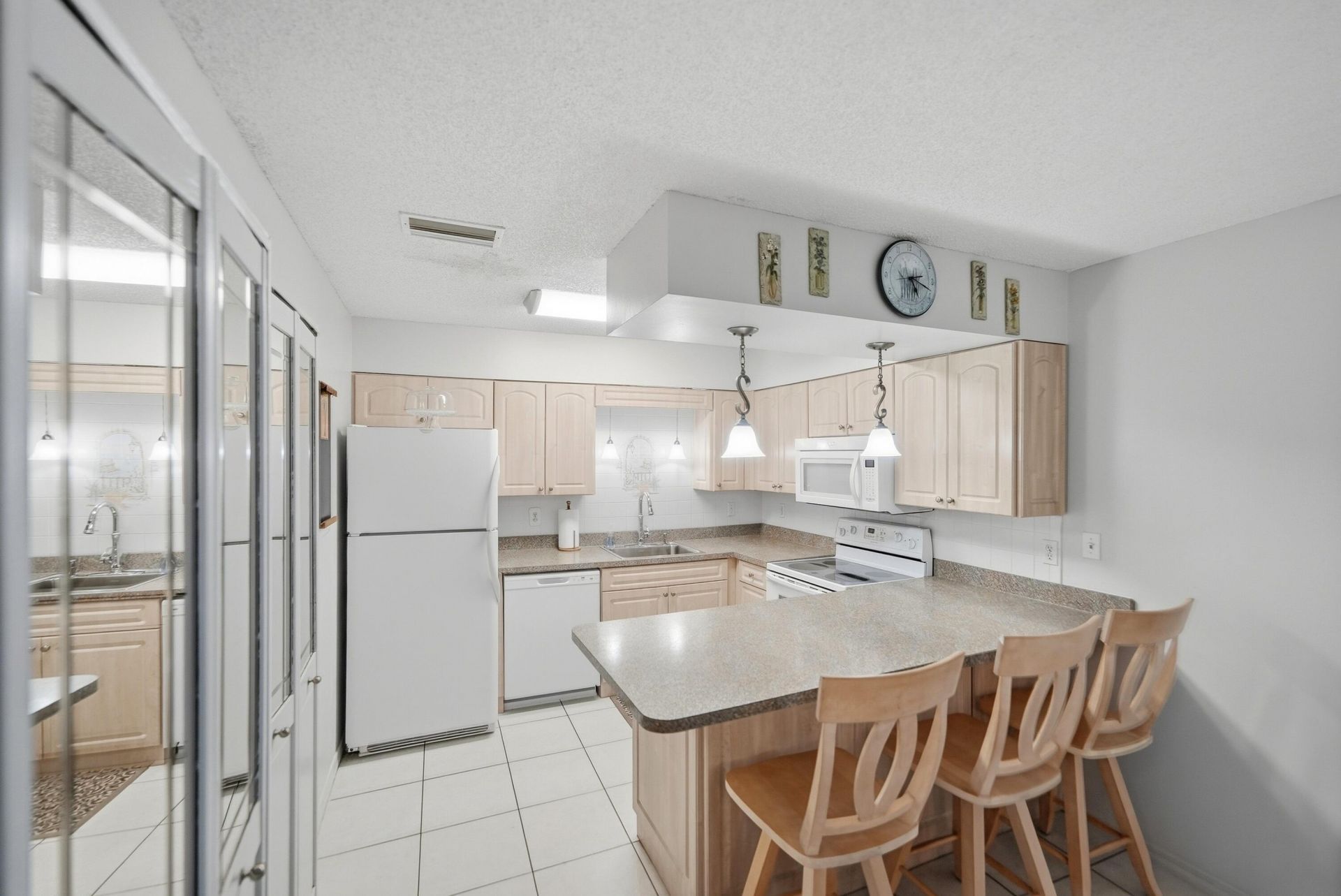 105 SE Village Drive, Port Saint Lucie, FL 34952 Photo