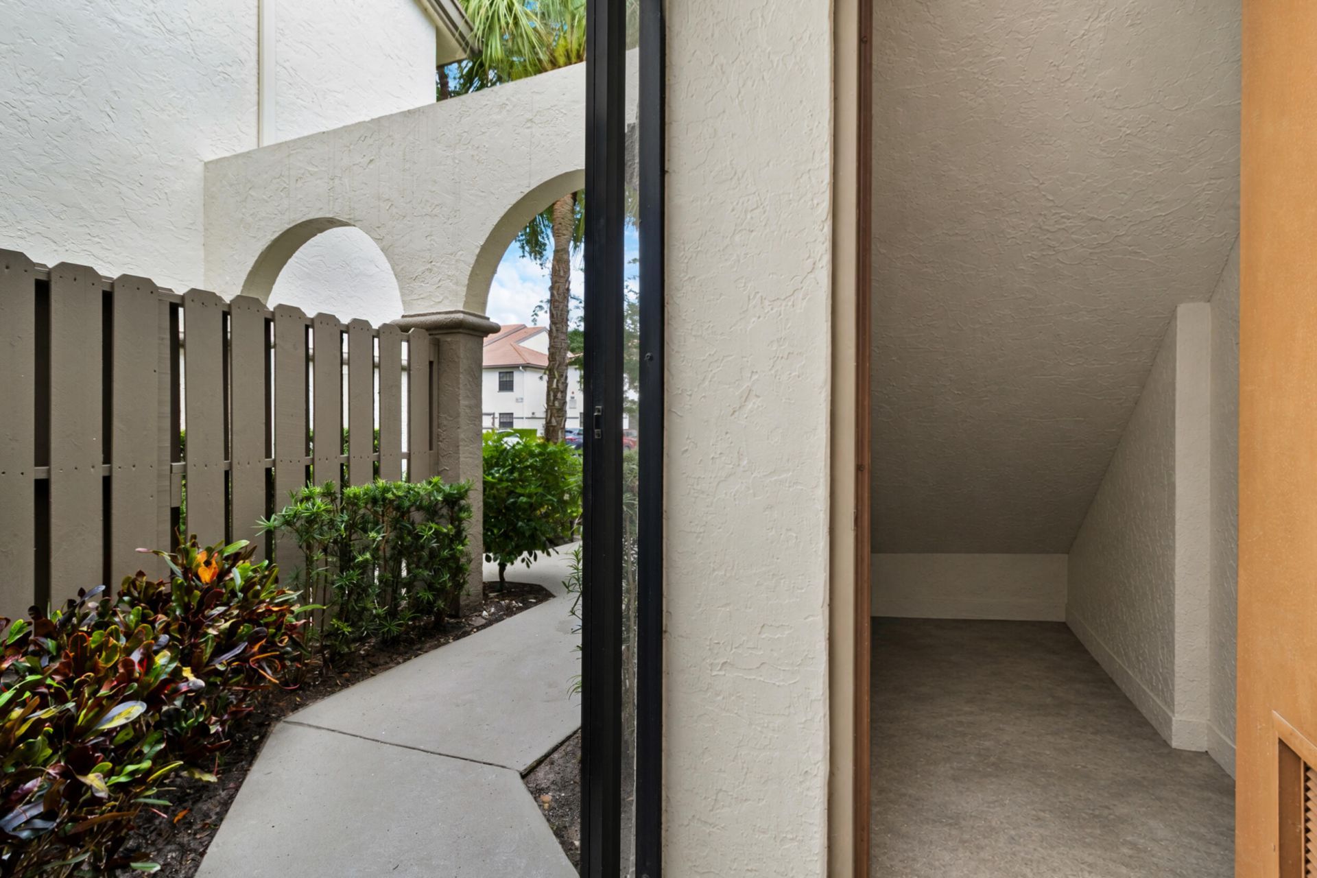 5250 Europa Drive, Unit B, Boynton Beach, FL 33437 Photo