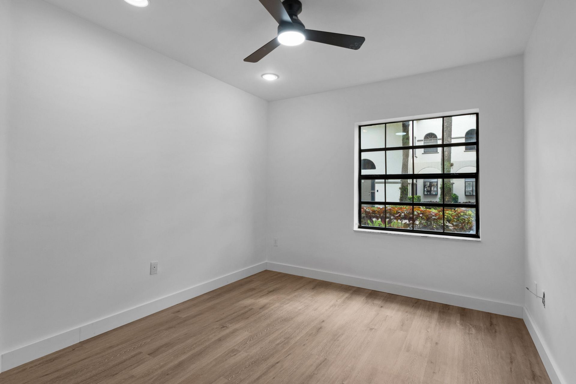 5250 Europa Drive, Unit B, Boynton Beach, FL 33437 Photo