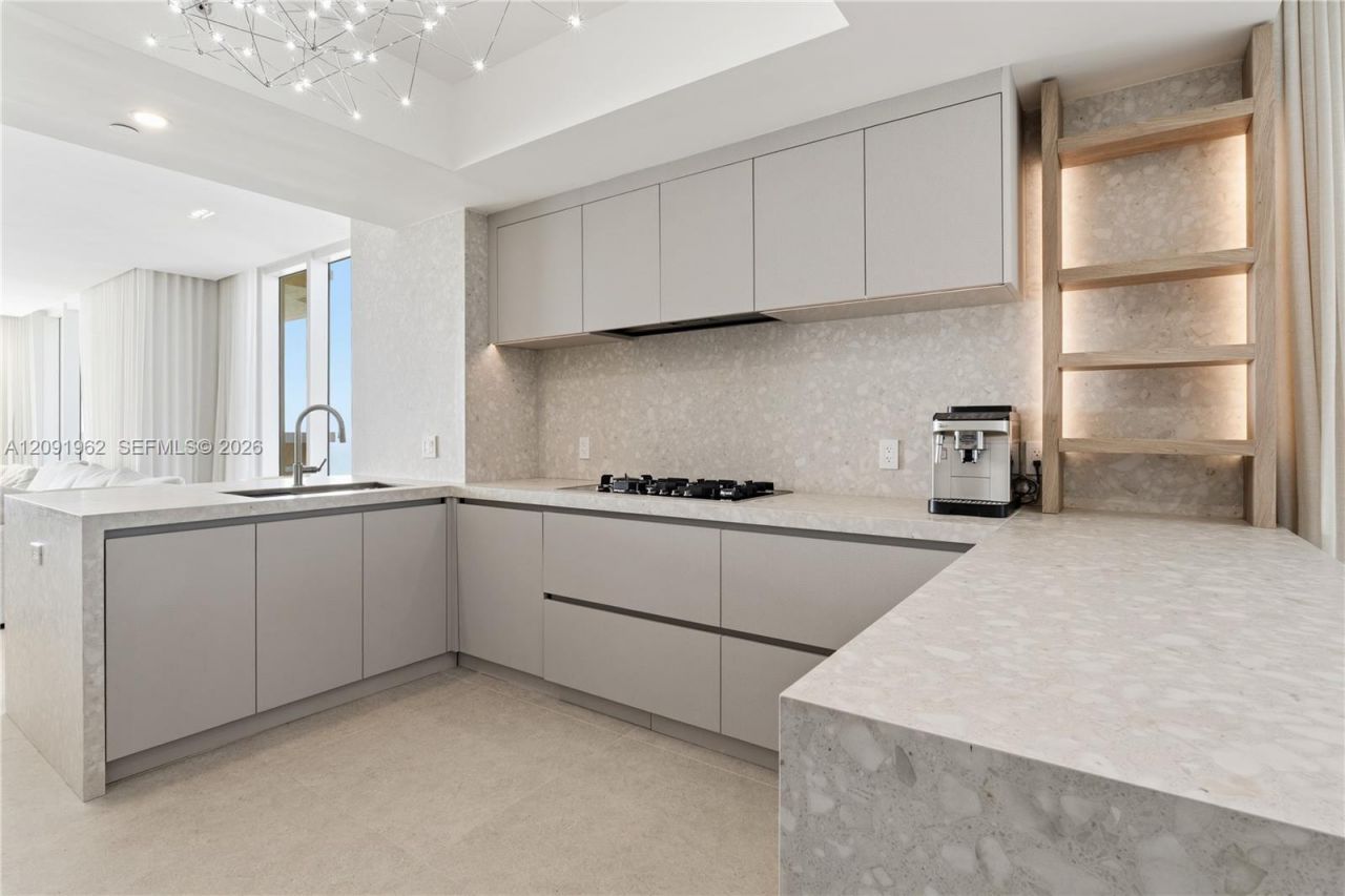 17875 Collins Ave , Unit 3906, Sunny Isles Beach, FL 33160 Photo