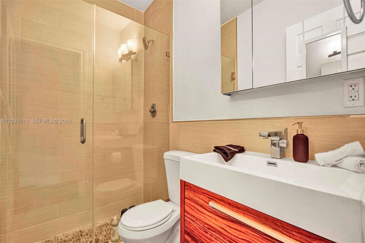 6550 SW 52nd Ter , South Miami, FL 33155 Photo