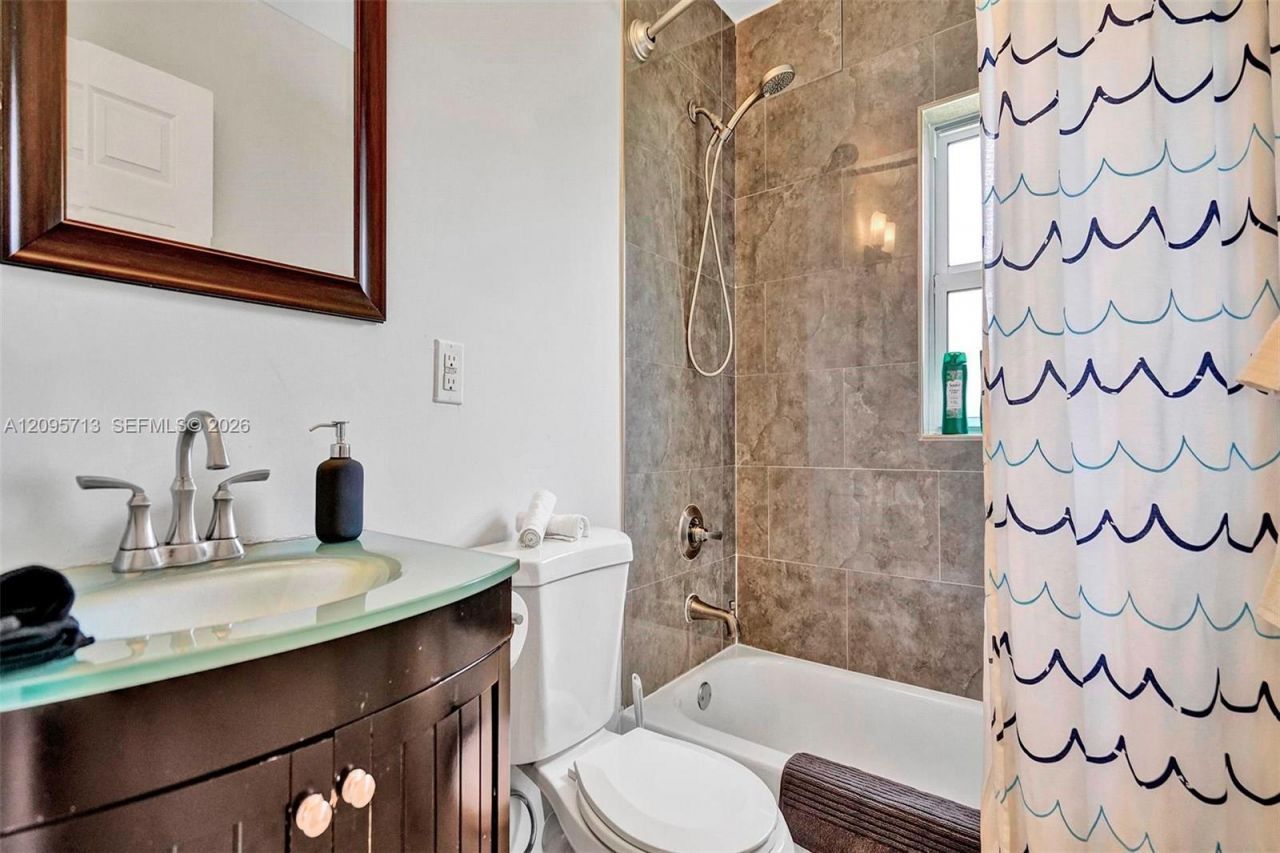 6550 SW 52nd Ter , South Miami, FL 33155 Photo