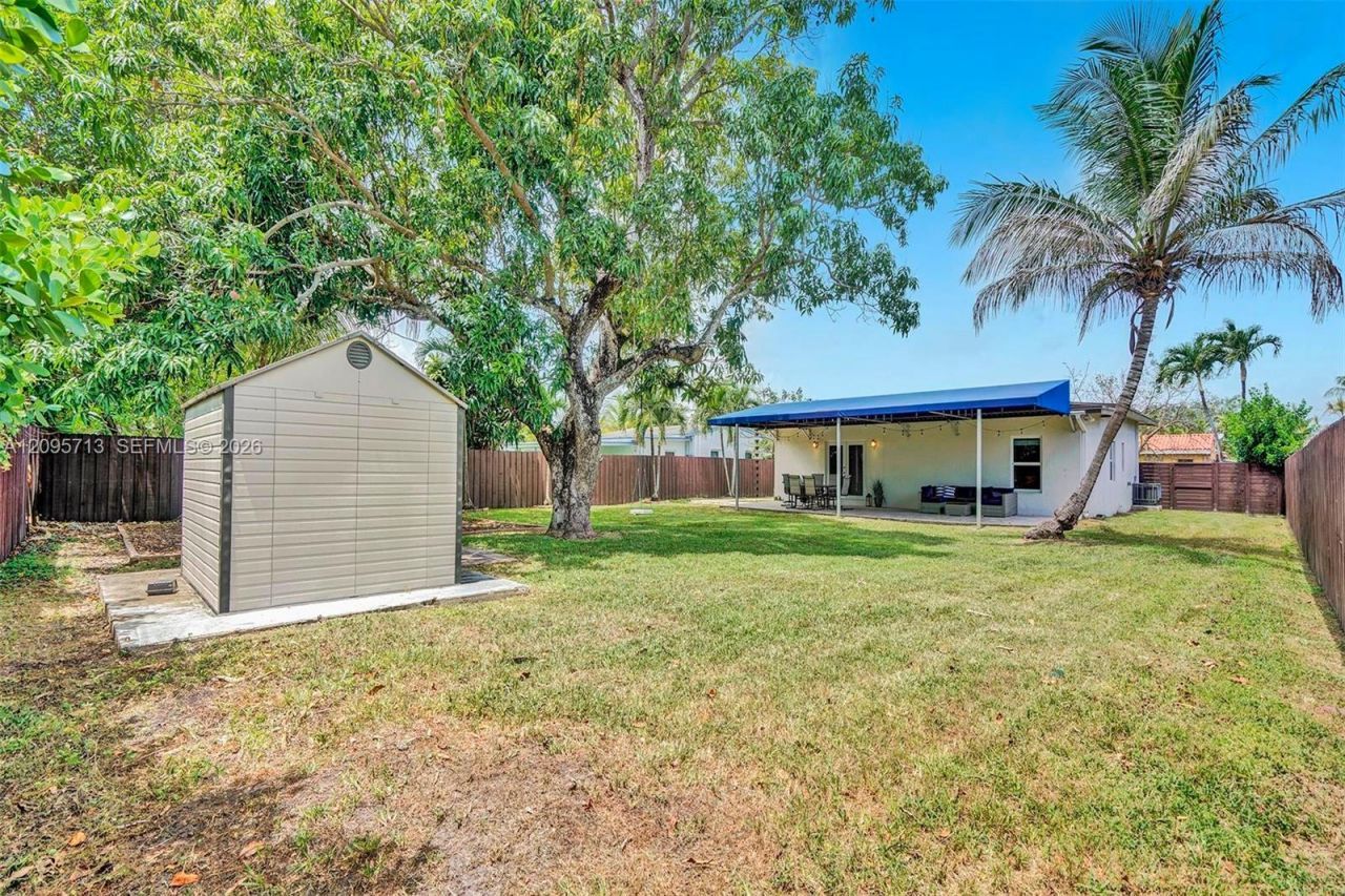 6550 SW 52nd Ter , South Miami, FL 33155 Photo