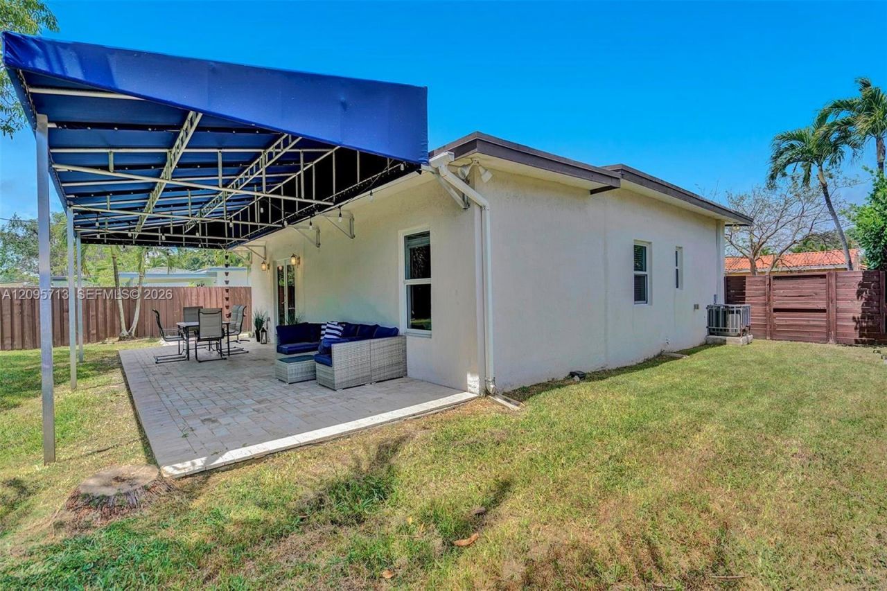 6550 SW 52nd Ter , South Miami, FL 33155 Photo