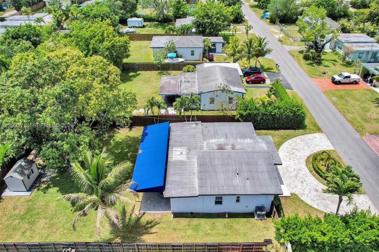 6550 SW 52nd Ter , South Miami, FL 33155 Photo
