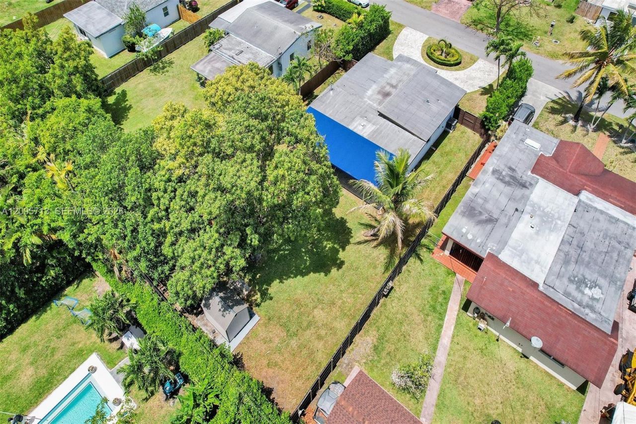 6550 SW 52nd Ter , South Miami, FL 33155 Photo