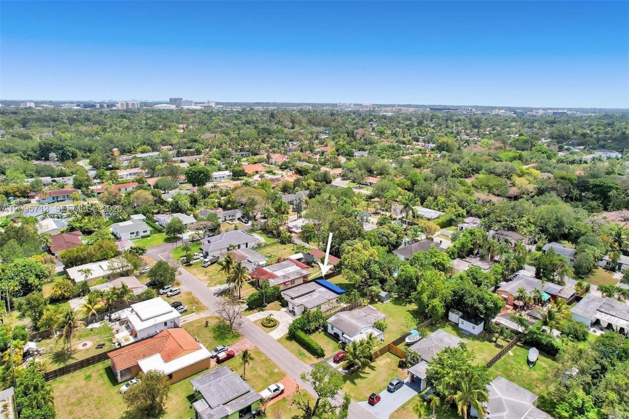 6550 SW 52nd Ter , South Miami, FL 33155 Photo