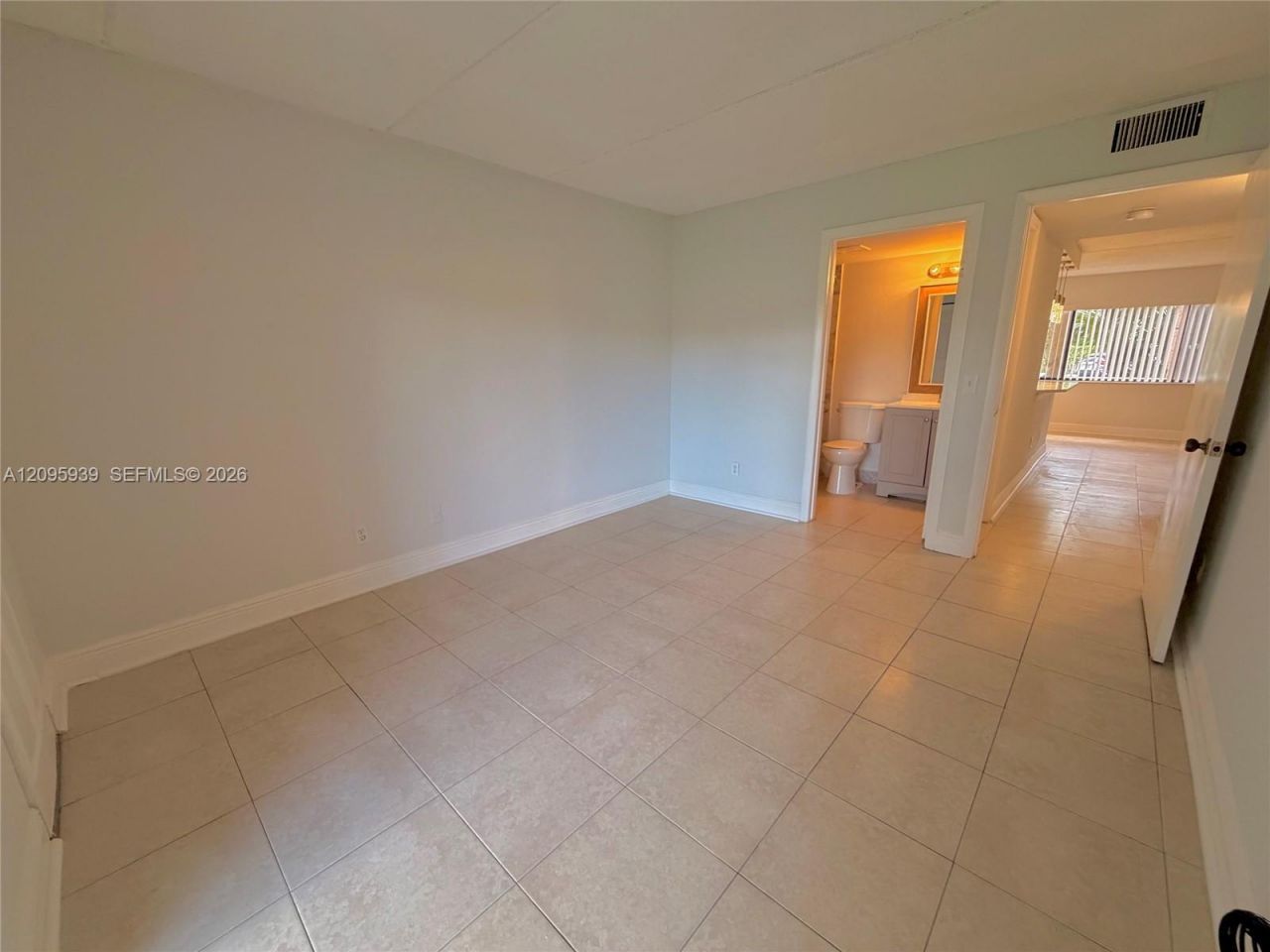 110 Meadows Cir , Unit 110, Boynton Beach, FL 33436 Photo