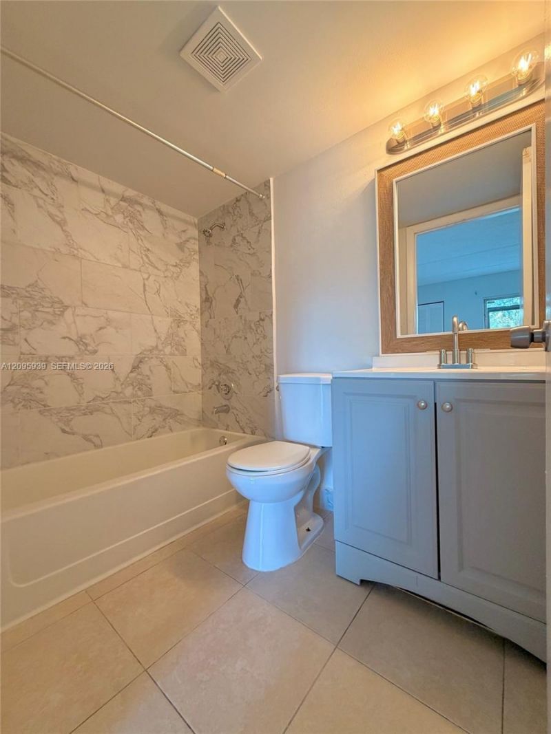 110 Meadows Cir , Unit 110, Boynton Beach, FL 33436 Photo