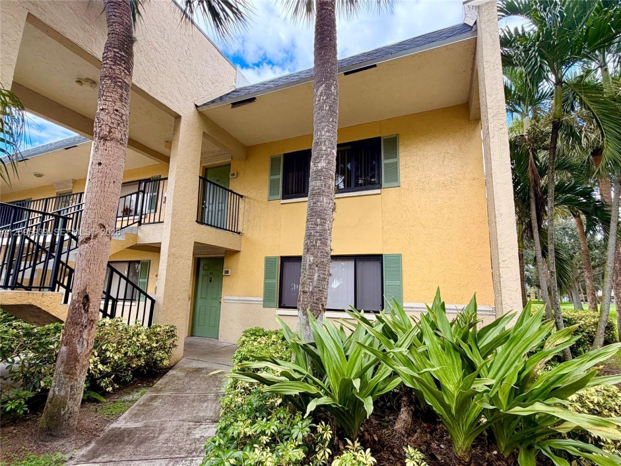 110 Meadows Cir , Unit 110, Boynton Beach, FL 33436 Photo