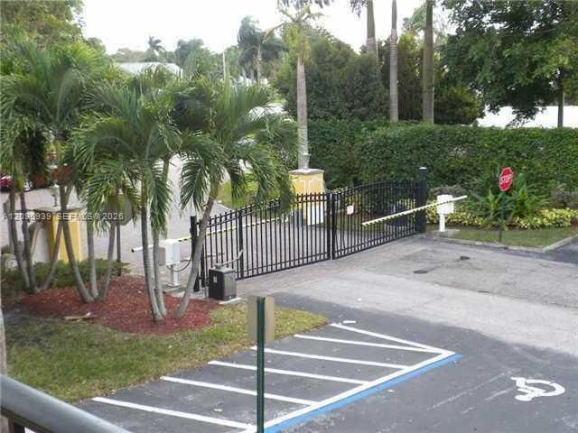 110 Meadows Cir , Unit 110, Boynton Beach, FL 33436 Photo