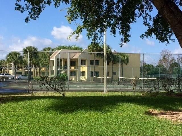 110 Meadows Cir , Unit 110, Boynton Beach, FL 33436 Photo