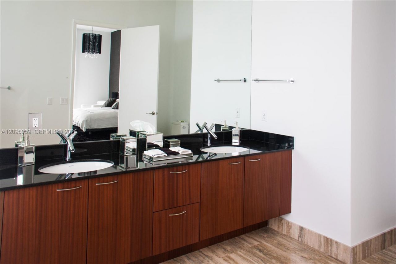 15811 Collins Ave, Unit 4306, Sunny Isles Beach, FL 33160 Photo