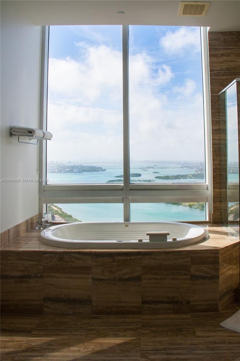 15811 Collins Ave, Unit 4306, Sunny Isles Beach, FL 33160 Photo