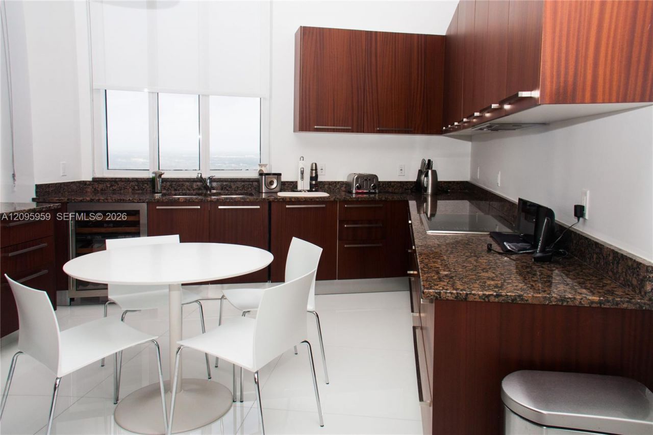15811 Collins Ave, Unit 4306, Sunny Isles Beach, FL 33160 Photo