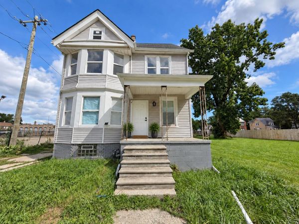 3518 Van Dyke Street, Detroit, MI 48214