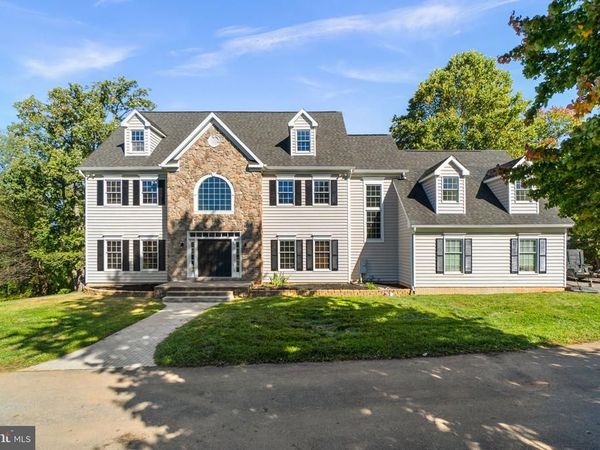 5859 W FALLS ROAD, MOUNT AIRY, MD 21771