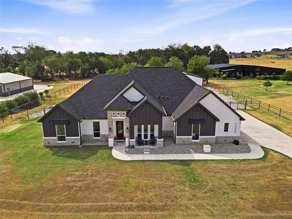 1135 Paradise Parkway, Poolville, TX 76487
