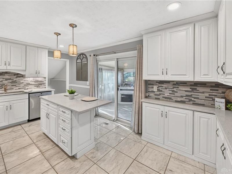 475 Whispering Pines Street, Springboro, OH 45066 Photo 6