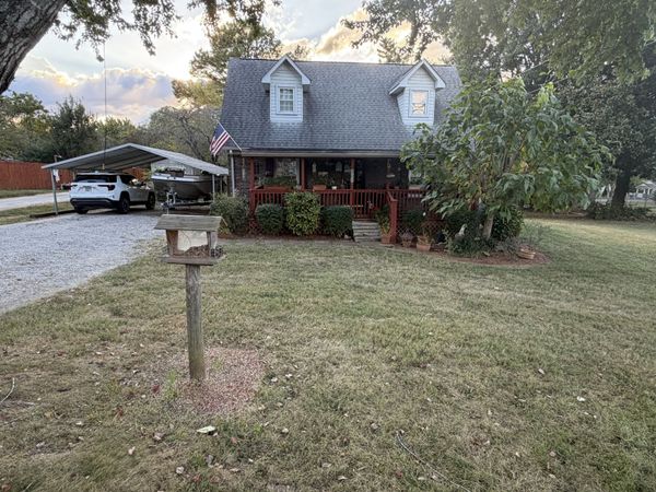 207 Oriole Dr , McMinnville, TN 37110